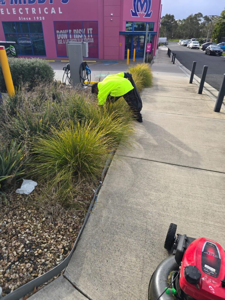 Landscape maintenance services Melbourne