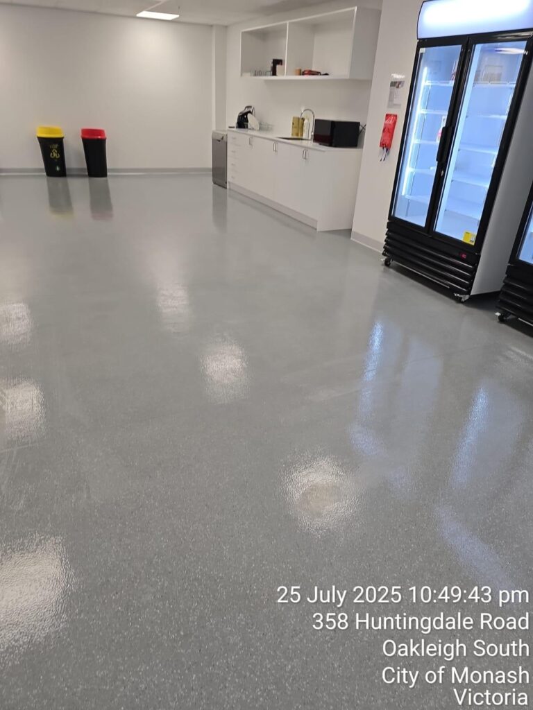 Kitchen deep clean for end-of-lease